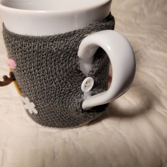 Threshold Coffee Sweater Mug, Christmas Design, Reindeer Snowflakes - Picture 4 of 4